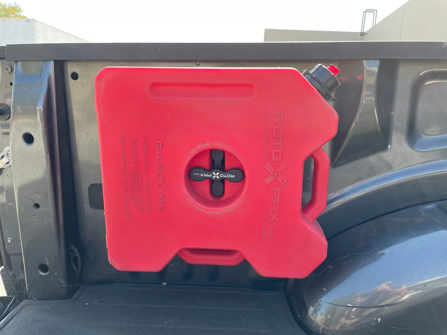 RotoPax Mounting Adapter F-150 and F-250 (Rear Box Link Location)